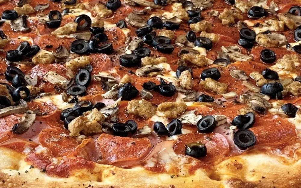 Deluxe Pizza